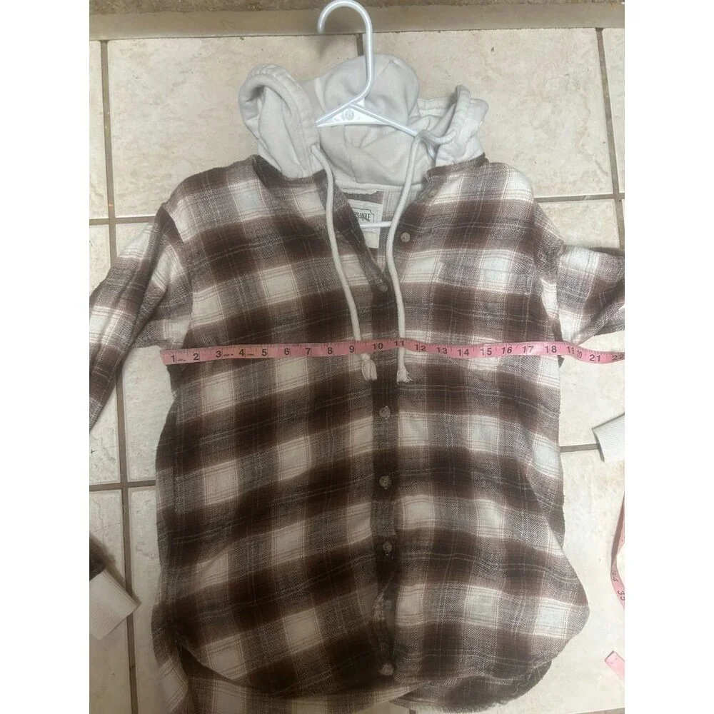 American Eagle Brown Plaid Hooded Flannel shacket Button Down oversize XS - Picture 6 of 7